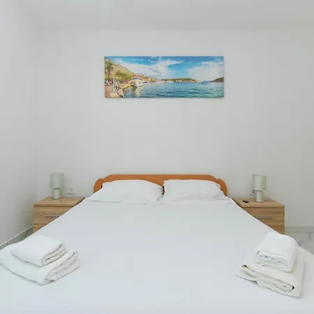 Kata Apartment *