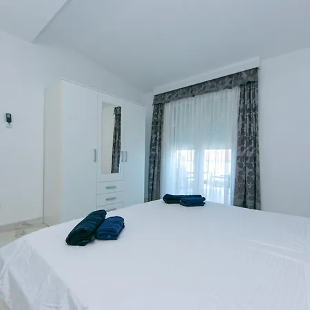 Kata Apartment *
