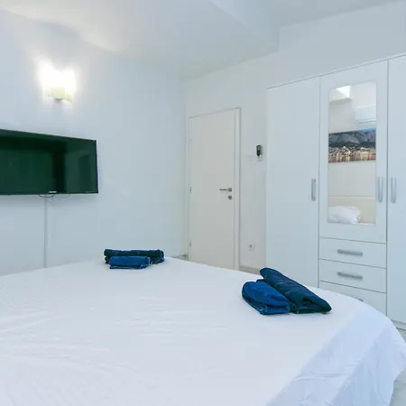 Kata Apartment *